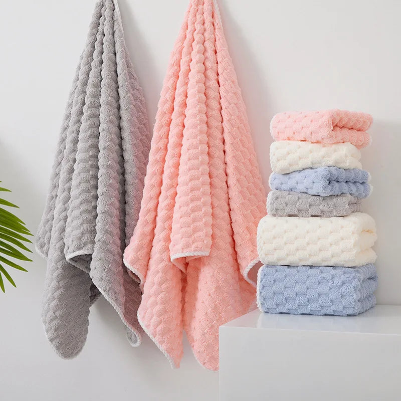 Cloud Grid Coral Velvet Bath Towel