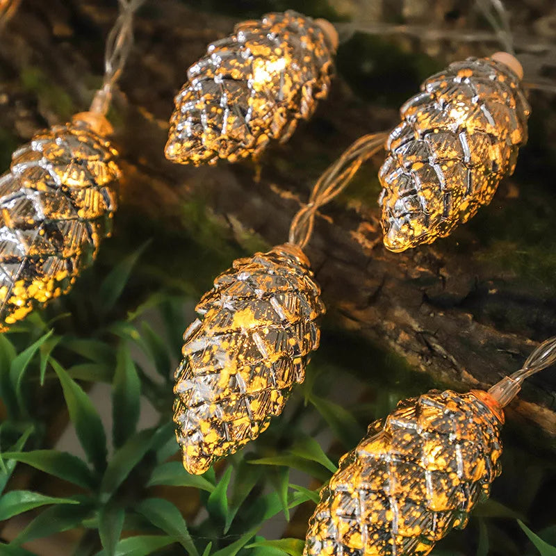 10 LED Pine Cone Fairy Lights