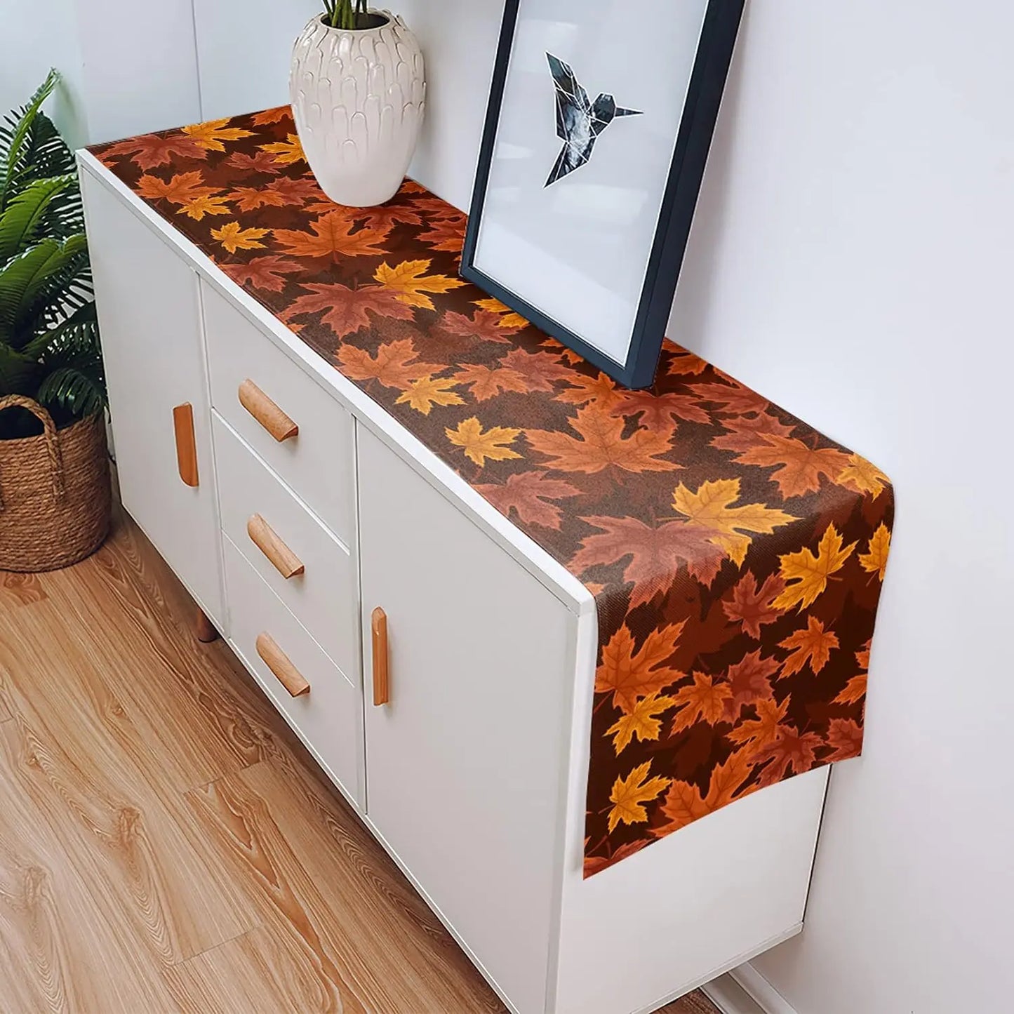 Table Runner- Maple Leaf