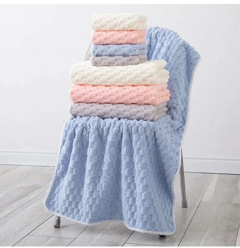 Cloud Grid Coral Velvet Bath Towel