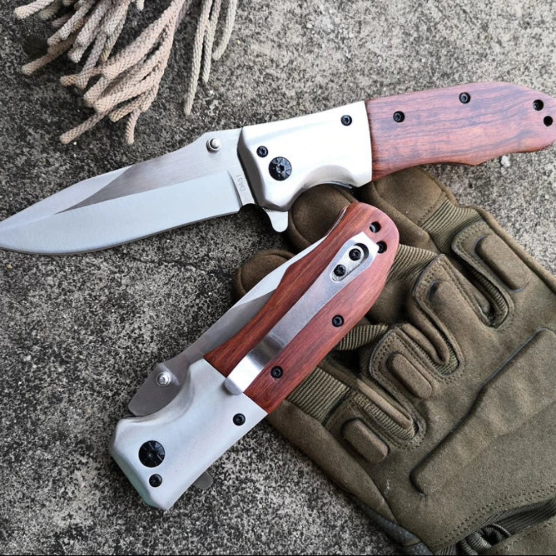 Outdoor Tactical Folding Knife