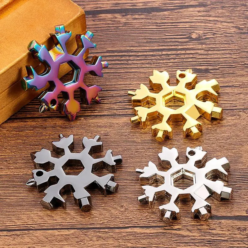 Snowflake 18-in-1 Multifunctional Tool Keychain