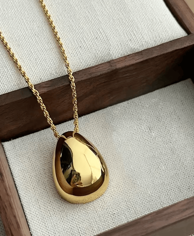 Metal Teardrop Necklace